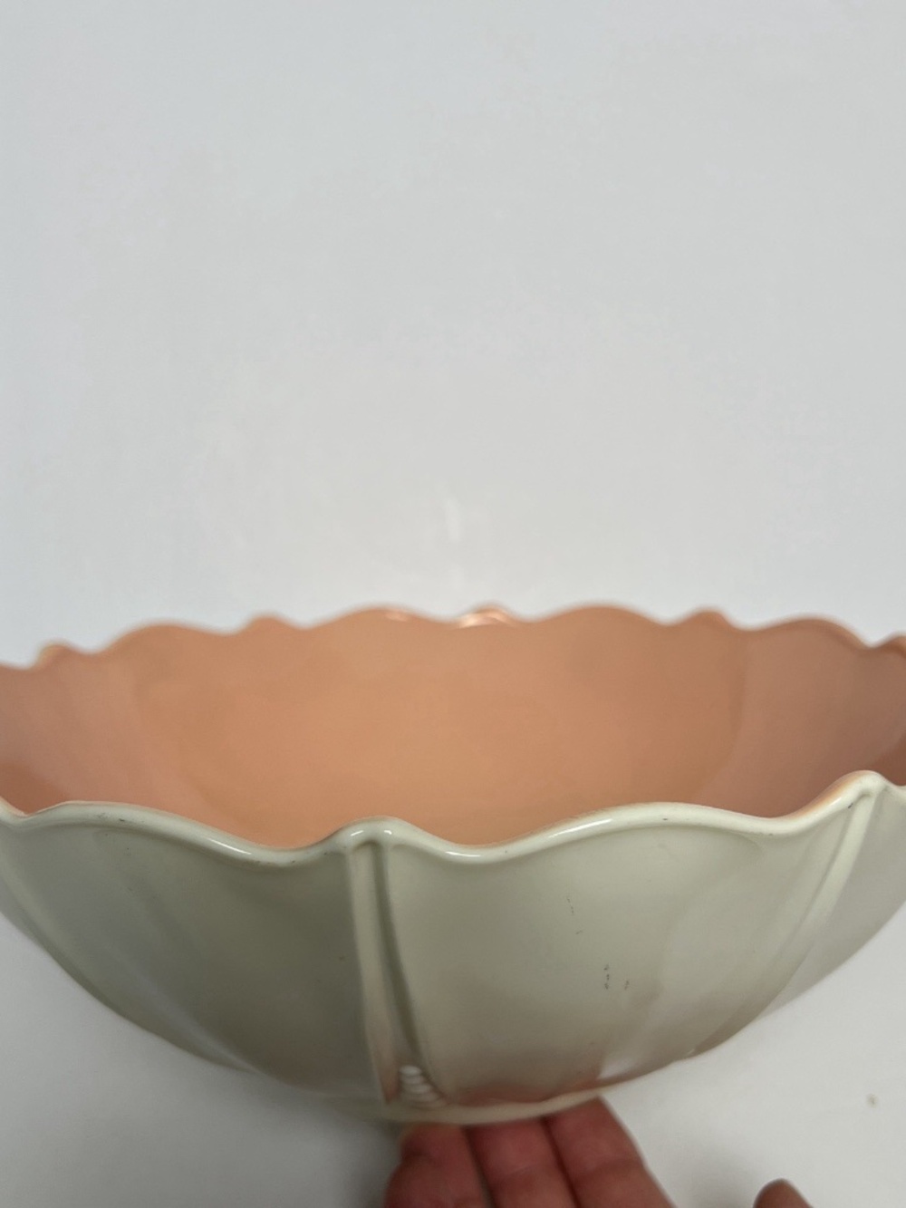 1940's Vintage Anchor Hocking Oyster & Pearl White/Pink Bowl Fruitbowl
